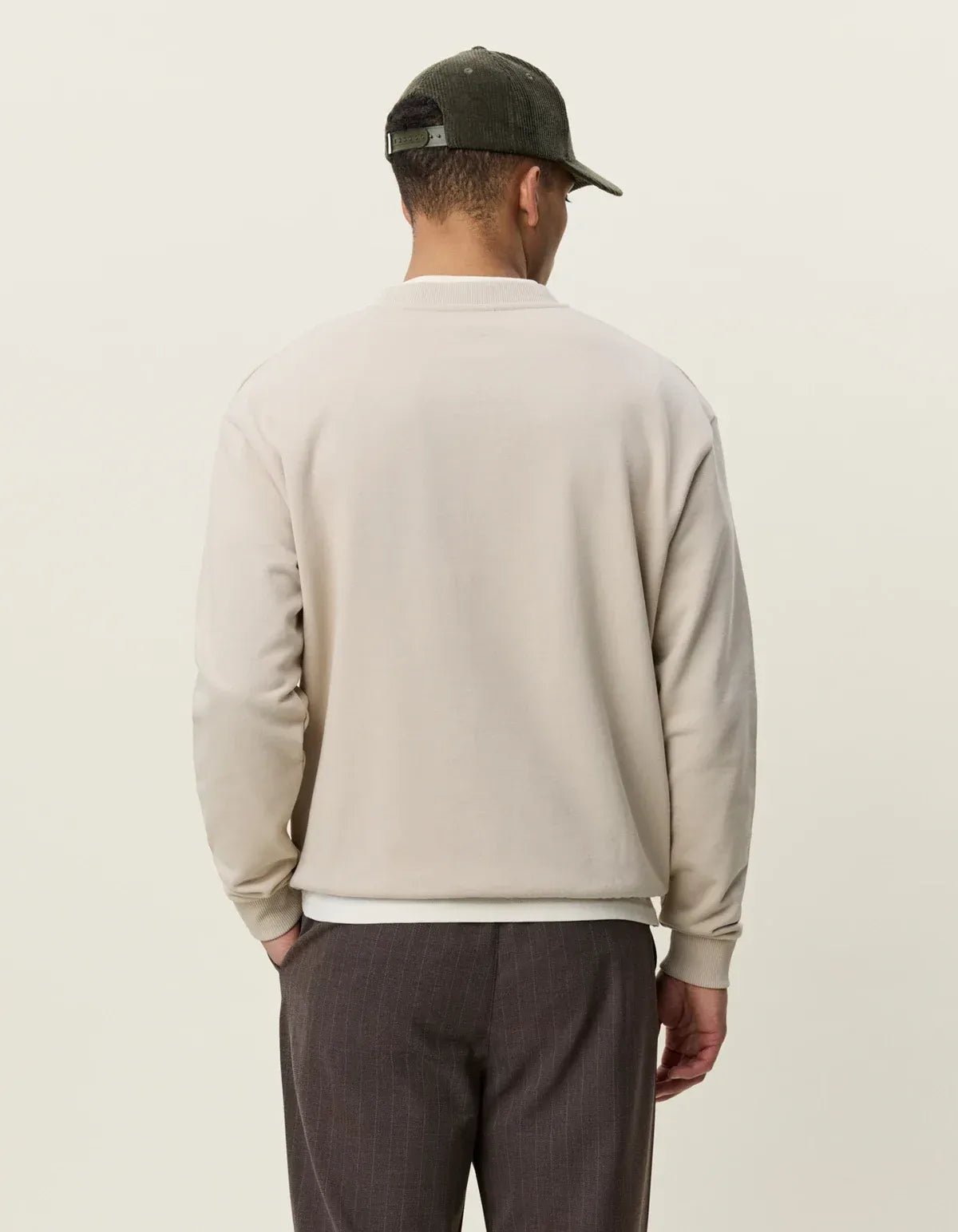 Antique White סווטשירט לגברים Stamp Sweatshirt LES DEUX