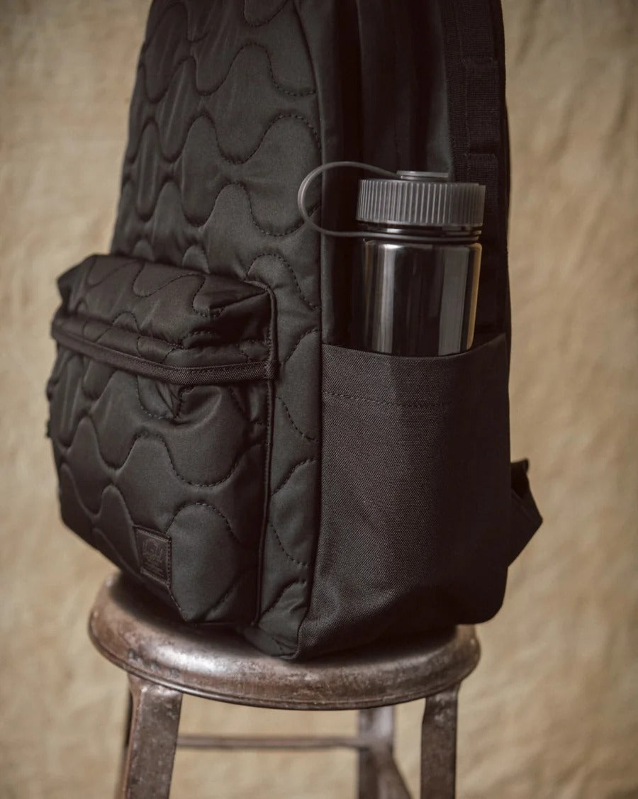 תיק גב Herschel Classic XL Quilted 30L