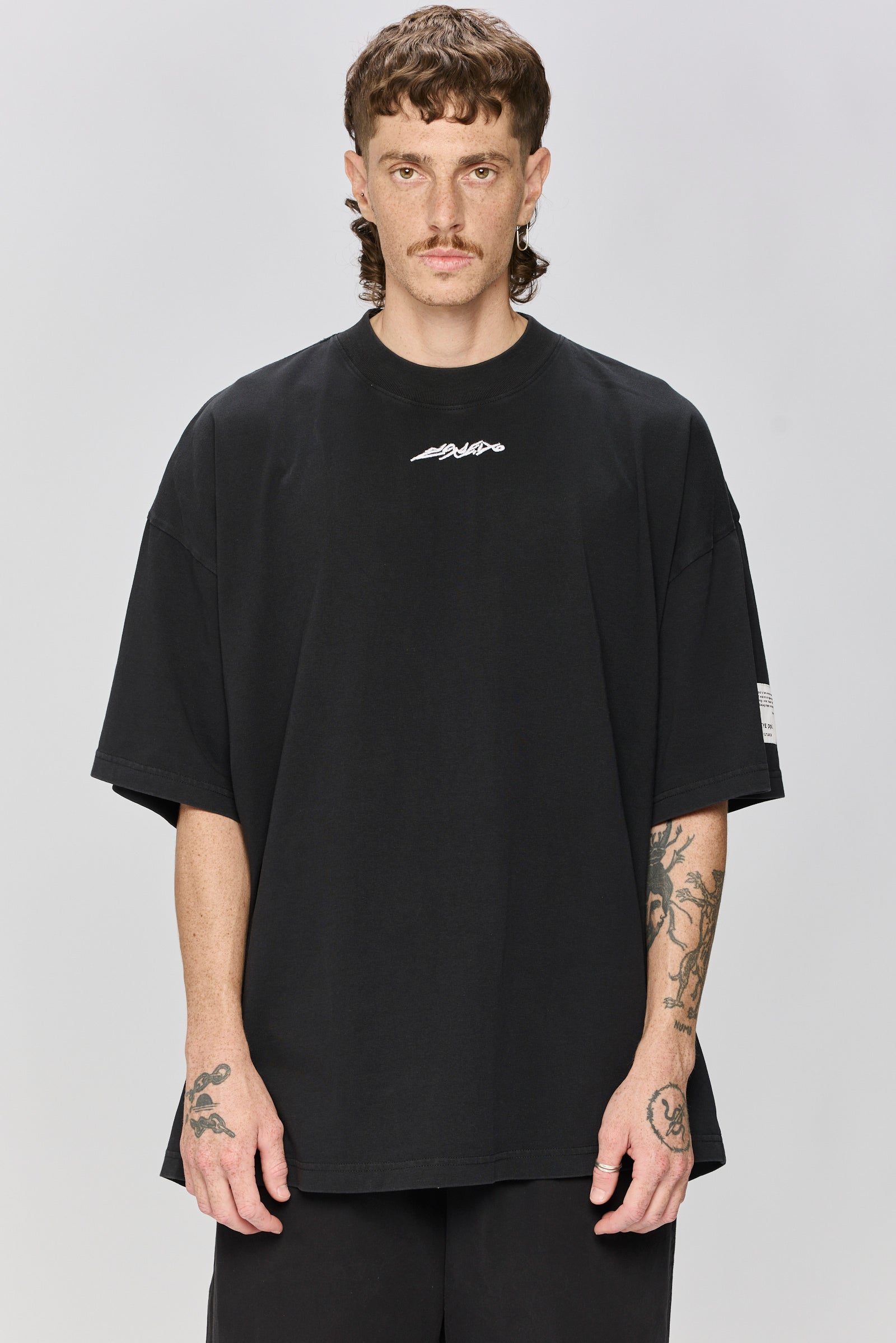 Light Gray טי שירט קצרה לנשים / גברים Atmos LAZY EYE PPL