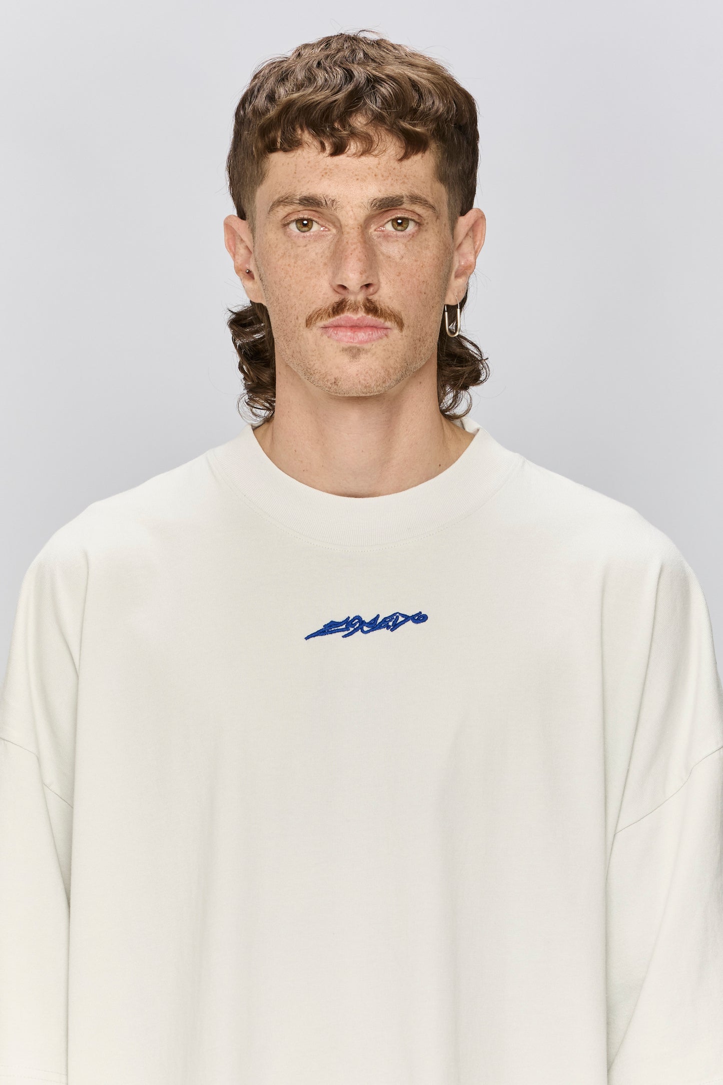 Light Gray טי שירט קצרה לנשים / גברים Atmos LAZY EYE PPL