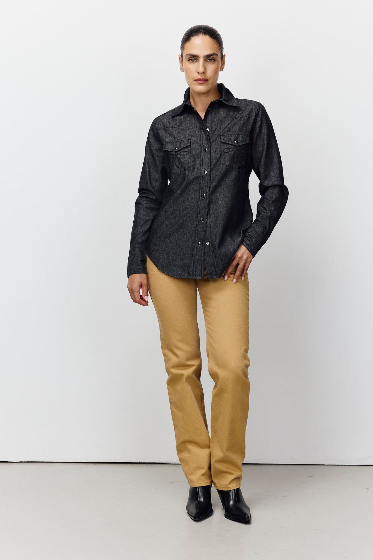Lavender חולצת ג'ינס מכופתרת לנשים Denim Button Down PAPER