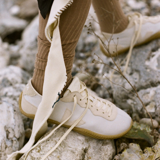 Rosy Brown סניקרס לנשים VEJA x Baserange Nolyn Sneaker VEJA