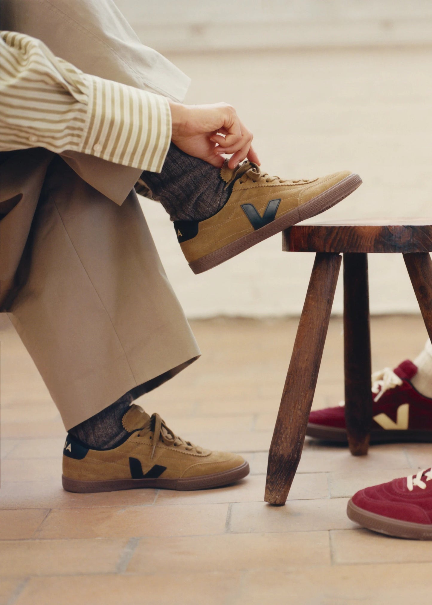 Gray סניקרס זמש לגברים Veja Panenka VEJA