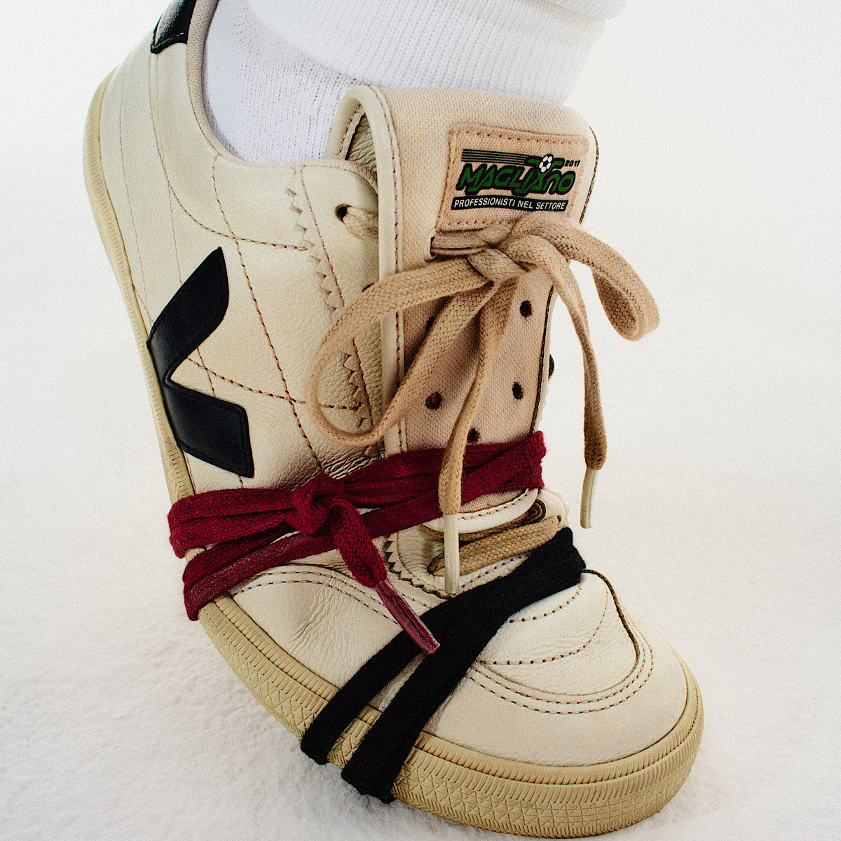 סניקרס לנשים VEJA x Magliano Panenka Sneaker