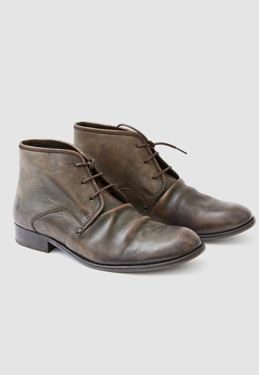 מגפוני זמש טבעוני לגברים עם קפלים בצבע חום Watt Fly London